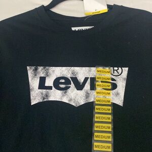 Levi’s Medium black shirt